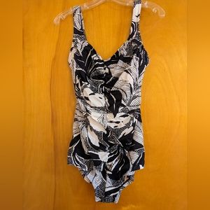 Retro Style Black & White One Piece Swimsuit